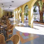 San Pietro 호텔 3*