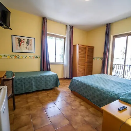 Hotel San Pietro Letojanni